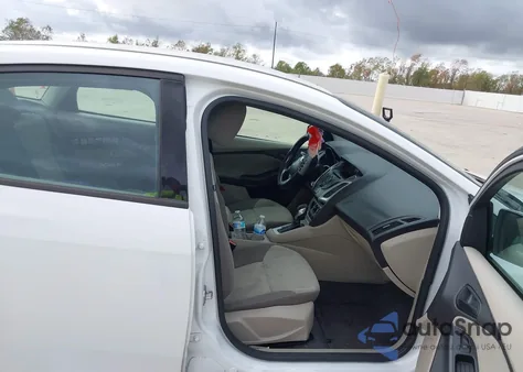 2012 Ford Focus Se z USA, uszkodzony, nr VIN 1FAHP3F29CL243551